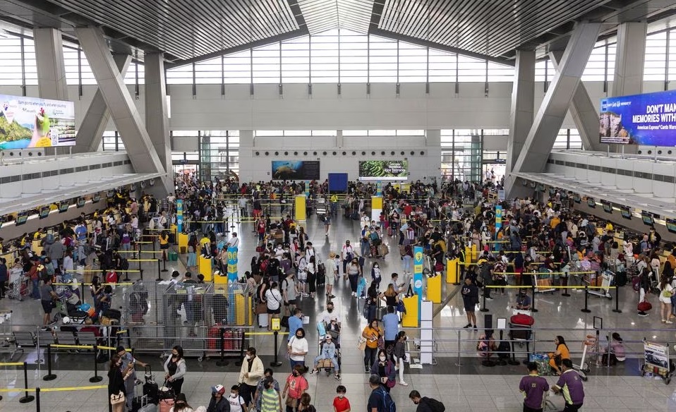 Các sân bay Philippines báo động cao sau tin dọa đánh bom